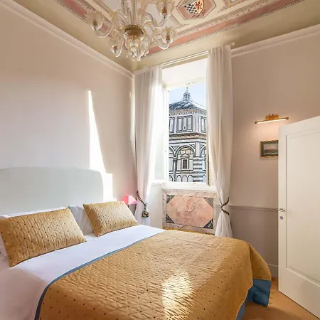 Duomo Window By Brunelleschi Hospitality