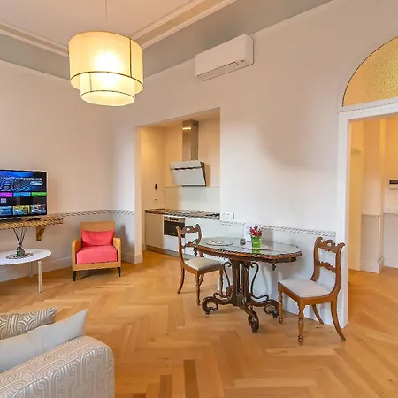 Duomo Window By Brunelleschi Hospitality アパート フィレンツェ