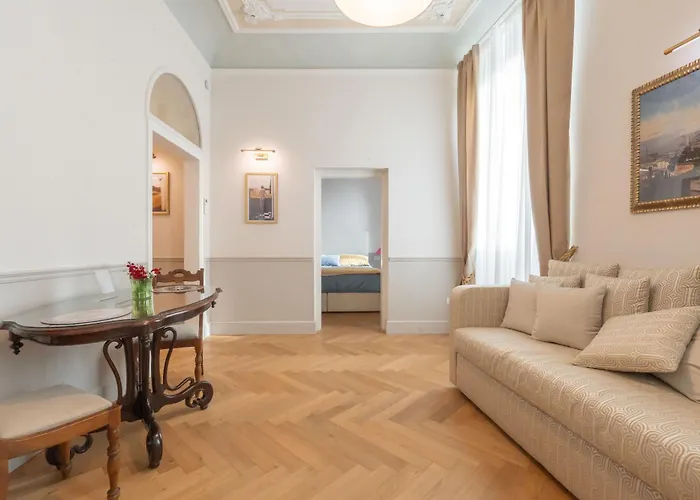 Duomo Window By Brunelleschi Hospitality フィレンツェ