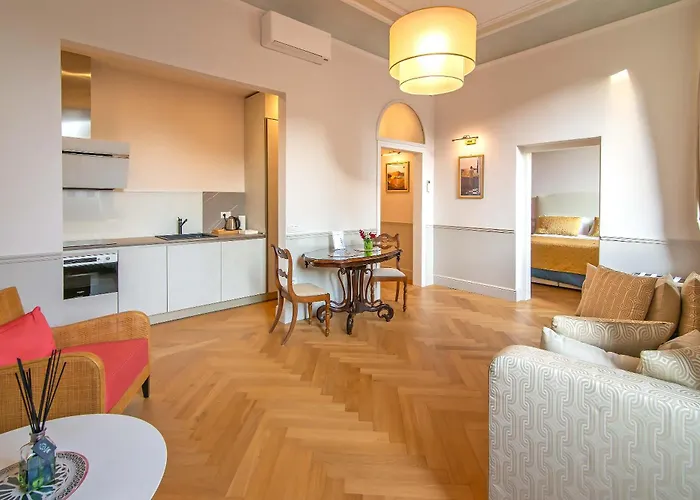 Duomo Window By Brunelleschi Hospitality *