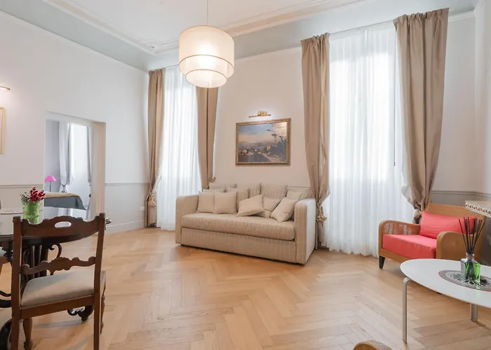 Duomo Window By Brunelleschi Hospitality * フィレンツェ