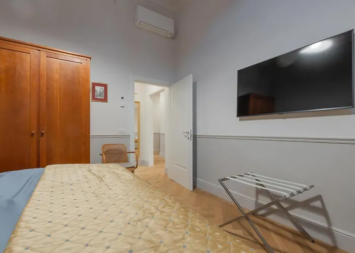 Duomo Window By Brunelleschi Hospitality フィレンツェ